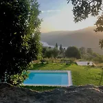 Casa Em Com Vista Para O Rio Douro *
