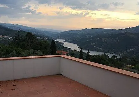 Casa Em Com Vista O Rio Douro 펜션
