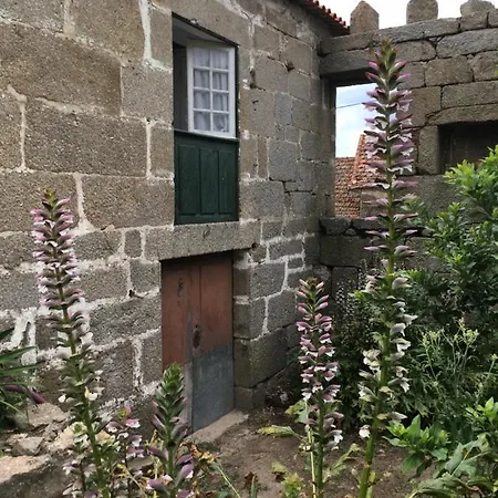 Casa Em Com Vista O Rio Douro *