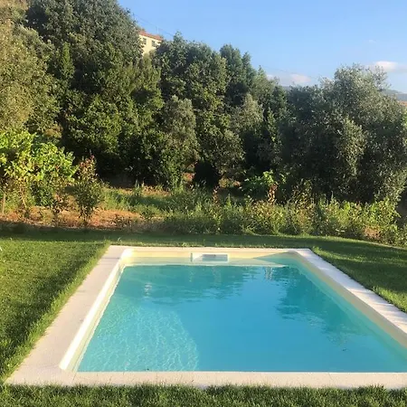 Casa Em Com Vista O Rio Douro *